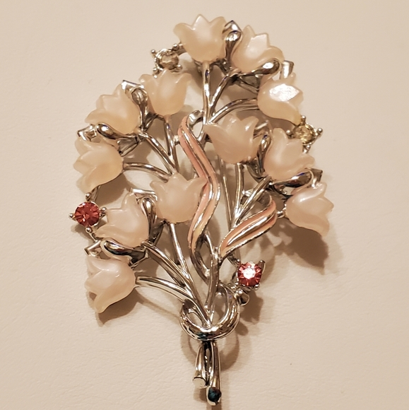 Star Jewelry Co Bouquet Rhinestone Brooch - Picture 8 of 8